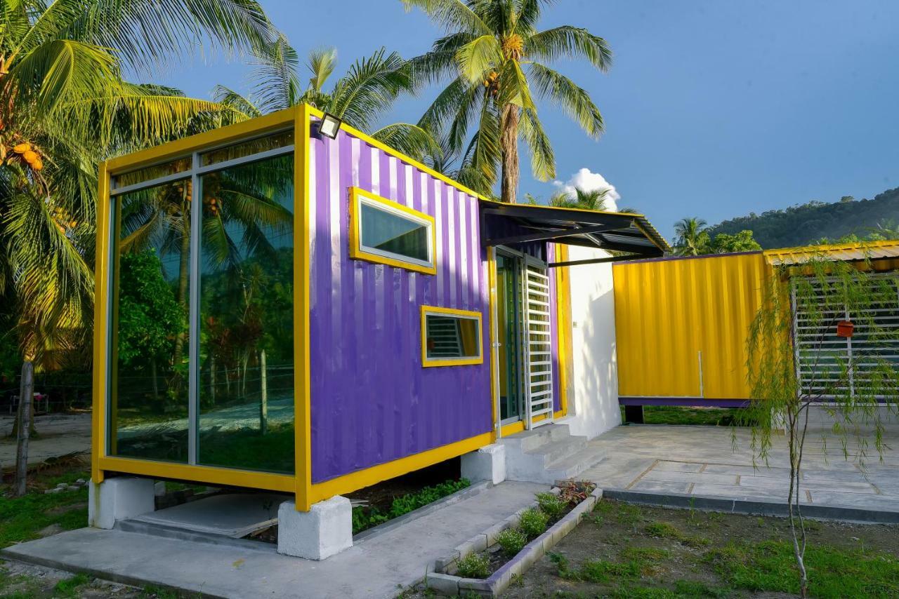 Purple Cube At Lumut Cube Homestay Kontena Zewnętrze zdjęcie