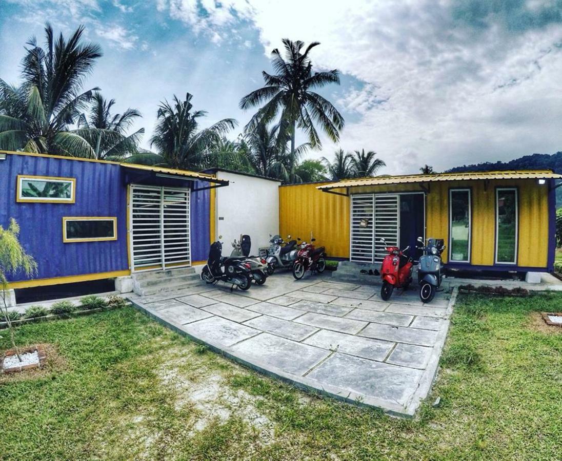 Purple Cube At Lumut Cube Homestay Kontena Zewnętrze zdjęcie